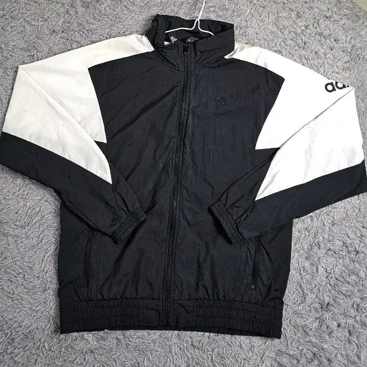 [BUNJANG] Adidas Windbreaker Black/White M / 아디다스 바람막이 블랙/화이트 M