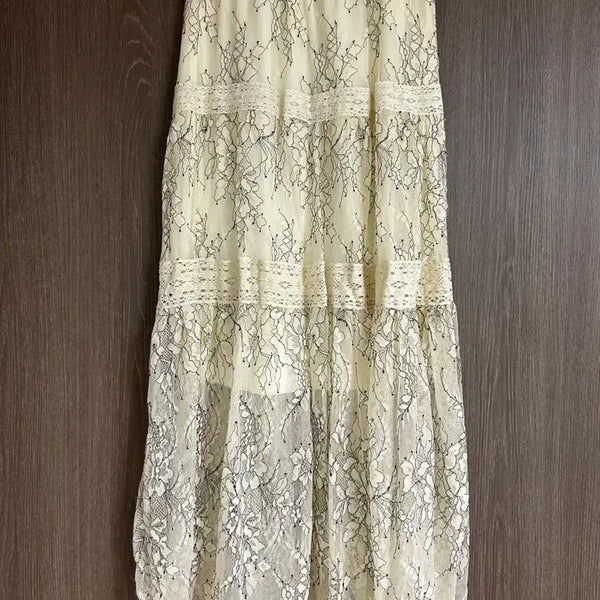 [BUNJANG] Ivory Lace Flower Pattern Long Skirt / 아이보리 레이스 플라워 패턴 스커트
