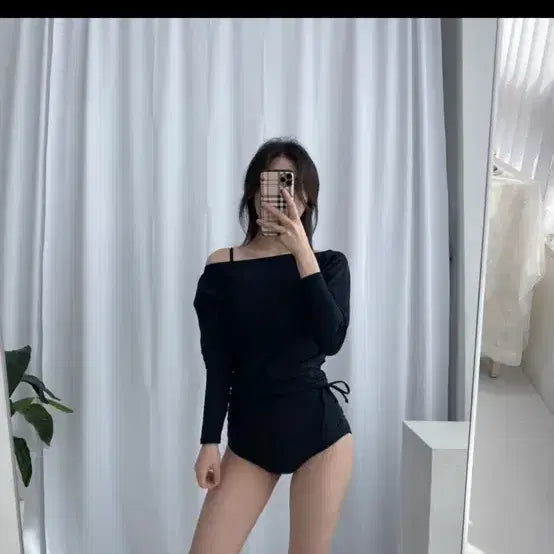 [BUNJANG] Ablily Black Off-Shoulder Long-Sleeve Bikini / 에이블리 비키니
