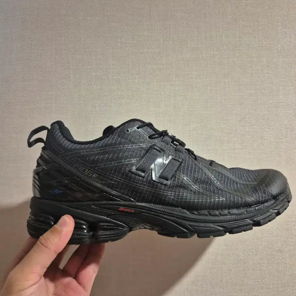 [BUNJANG] New Balance 1906R Black Magnet (270) / [새상품/270] 뉴발란스 1906R 블랙 마그넷