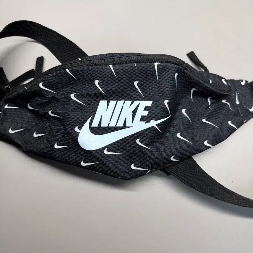 [BUNJANG] Nike Logo Pattern Crossbody Bag / 나이키 크로스백