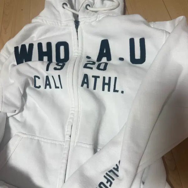 [BUNJANG] Who.A.U White Big Logo Hooded Zip-Up Jacket / 후아유 화이트 빅로고 후드집업