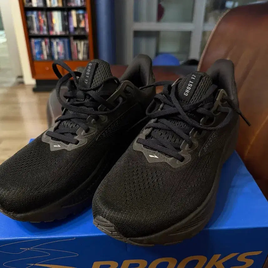 [BUNJANG] Brooks Ghost 17 Running Shoes 270mm Wide / 브룩스 고스트17 러닝화 270사이즈 와이드