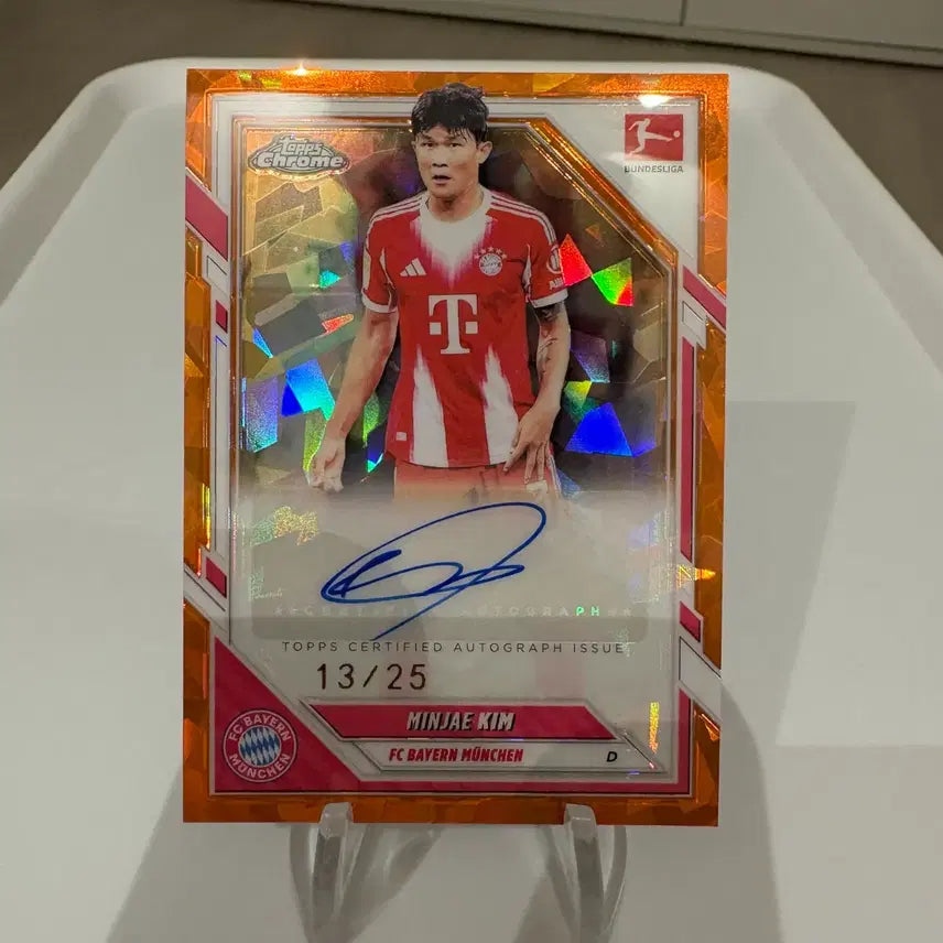[BUNJANG] Kim Min-jae 2025 Limited Edition Orange Sapphire Autograph Card Bayern Munich / 바이에른 뮌헨 김민재 25한정 오렌지 사파이어 오토 카드