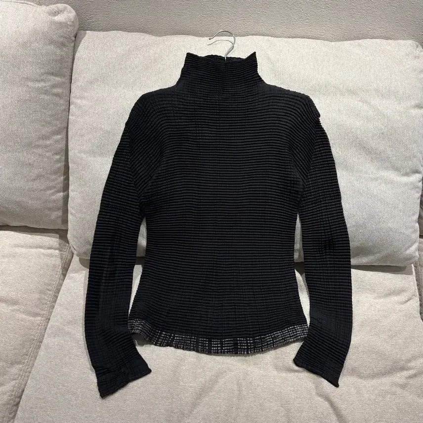 [BUNJANG] Issey Miyake Pleats Top / Issey Miyake 이세이미야케 플리츠탑