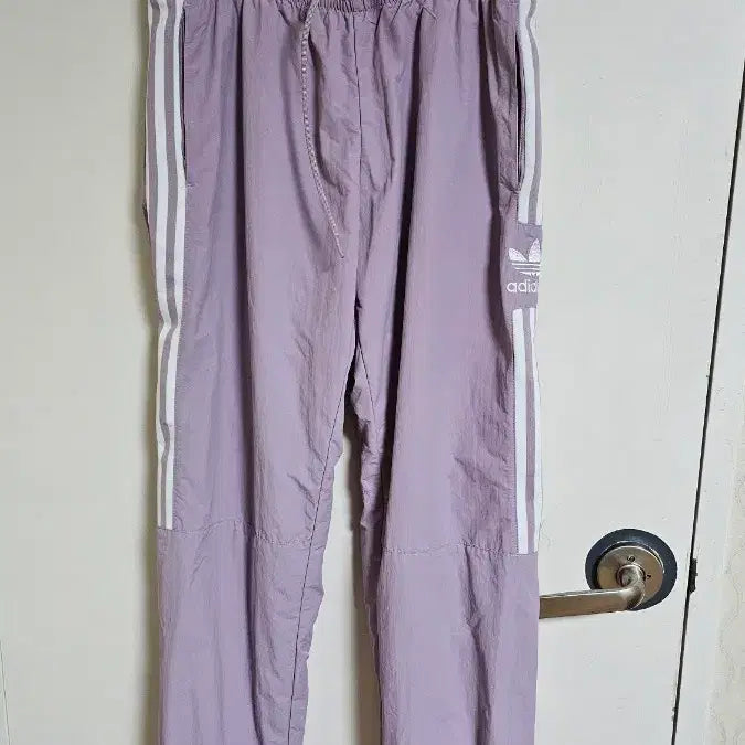[BUNJANG] Adidas Woven Training Pants / 아디다스 우븐 트레이닝 바지 (811