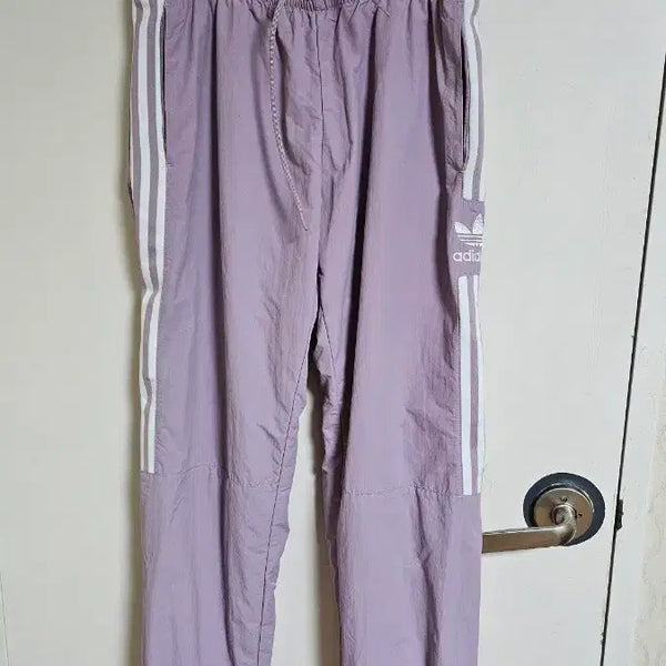 [BUNJANG] Adidas Woven Training Pants / 아디다스 우븐 트레이닝 바지 (811