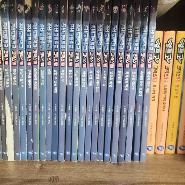 [BUNJANG] Zombie High School Comics Vol. 1-25 & Elf High School Comics Vol. 1-5 Full Set / 좀비고등학교 코믹스 1-25권 + 엘프고 코믹스 1-5권 전권