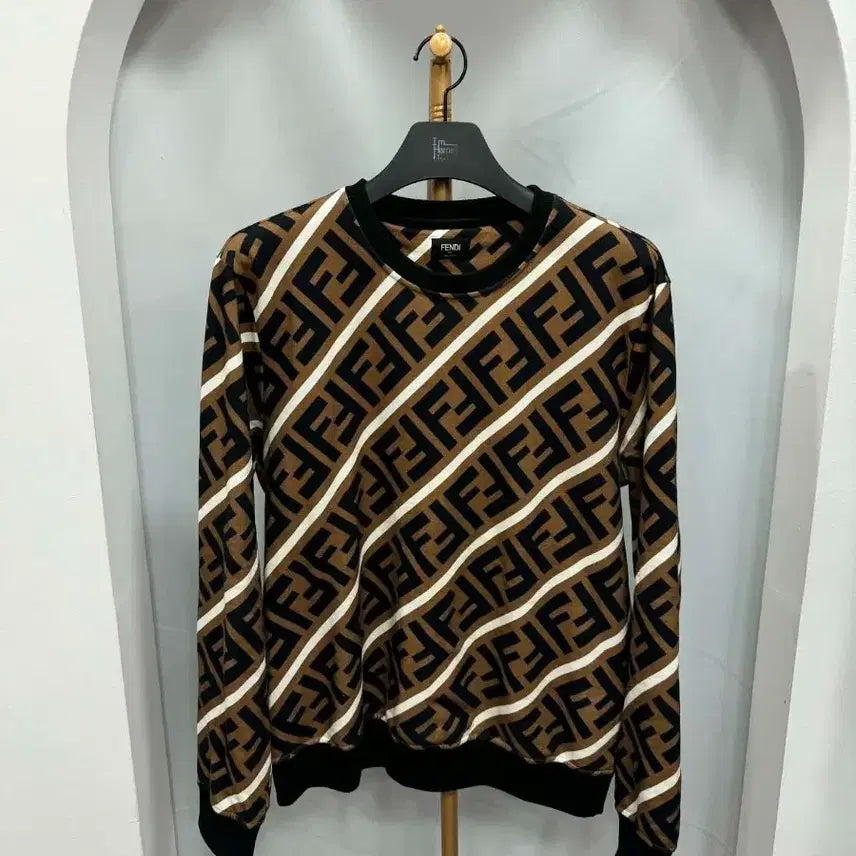 [BUNJANG] Fendi FF Sweatshirt L / 펜디 FF 맨투맨 L