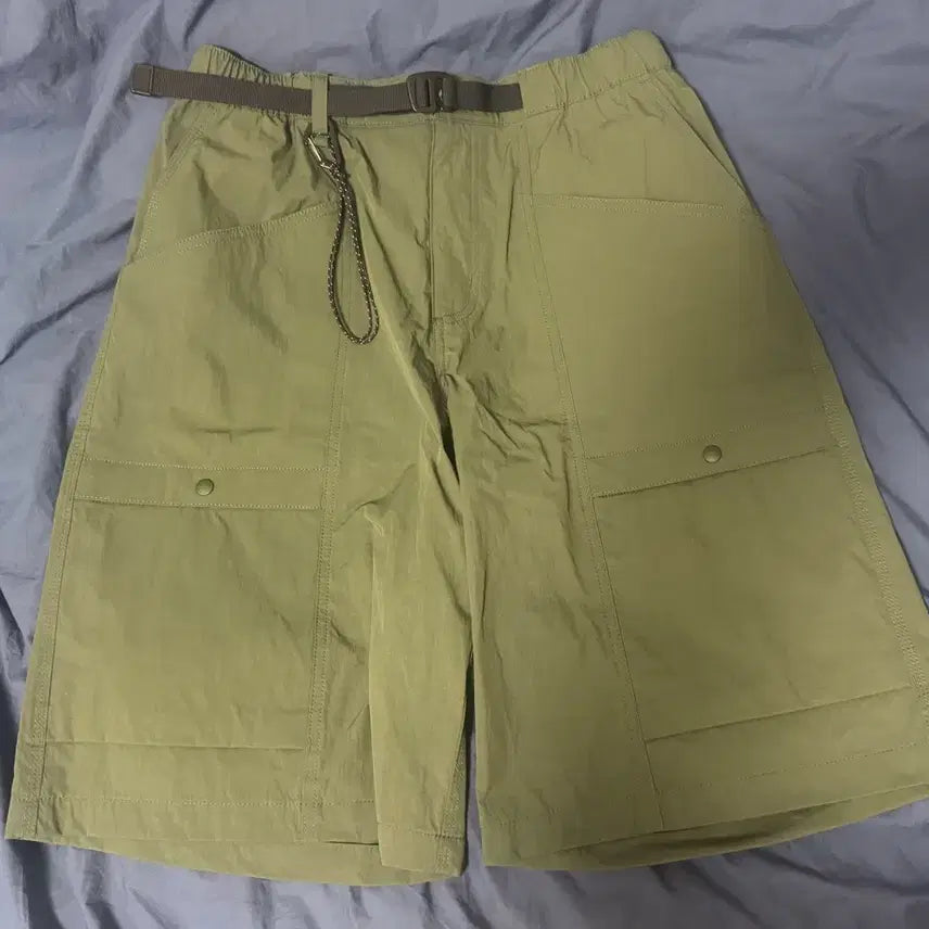 [BUNJANG] Musinsa Standard City Leisure Belted Utility Bermuda Pants / (새상품) 무신사스탠다드 시티레저 벨티드 유틸리티 버뮤다 팬츠 판매합니다.
