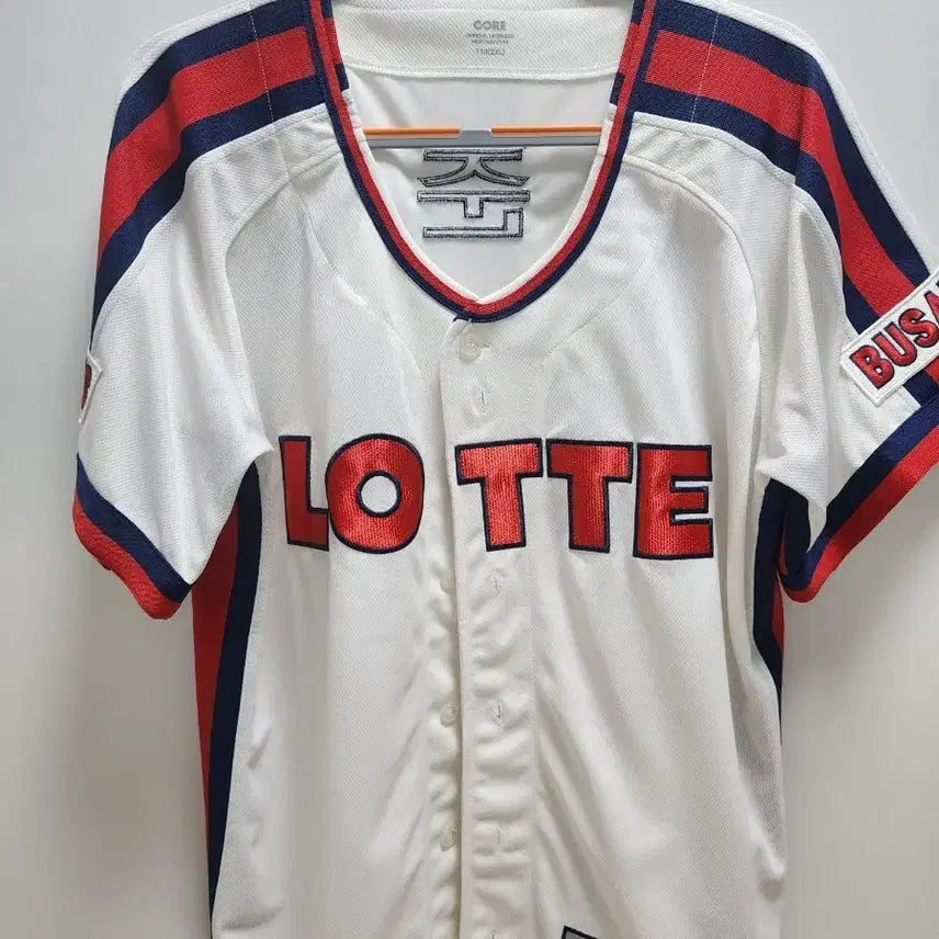 [BUNJANG] Lotte Giants Champion Home Authentic Jersey Jun-Woo Jeon Size 110 / 롯데 자이언츠 챔피언 홈 어센틱 유니폼 전준우 110 팝니다!!