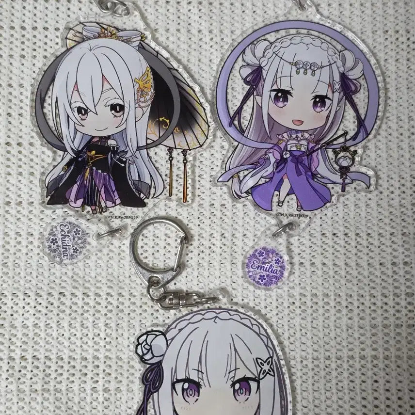 [BUNJANG] Re:Zero Emilia Echidna Acrylic Keyring / 리제로 에밀리아 에키드나 아크릴 키링
