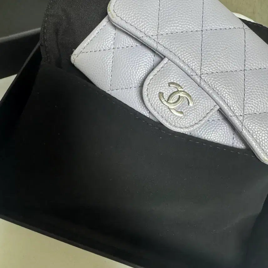 [BUNJANG] Chanel Classic Card Holder Lavender Caviar Silver Hardware / 샤넬 클래식 카드지갑 라벤더 캐비어 은장
