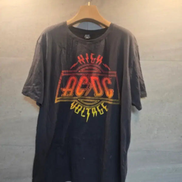 [BUNJANG] ACDC High Voltage Graphic T-Shirt / ACDC. 하이 볼티지. 반팔티.