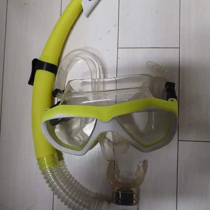[BUNJANG] Yellow Snorkel Mask / 스노쿨링 마스크 옐로우