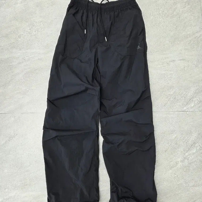 [BUNJANG] Nike Jordan Essential Woven Pants Black (Size S) / [국내정품] 나이키 조던 에센셜 우븐 팬츠 블랙 (S사이즈)