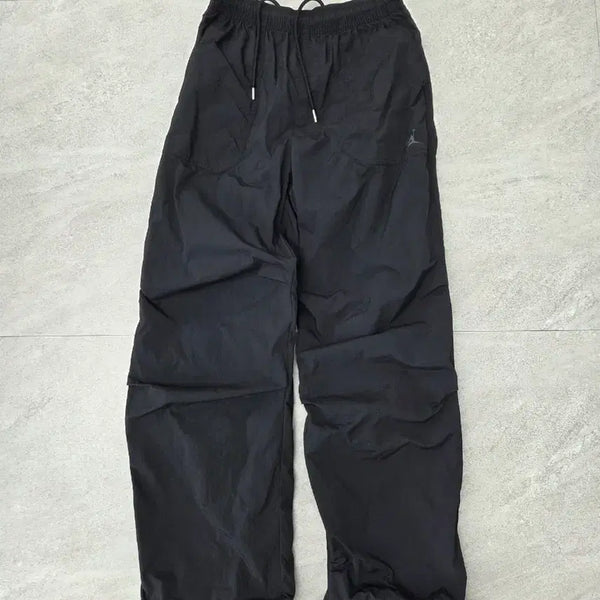 [BUNJANG] Nike Jordan Essential Woven Pants Black (Size S) / [국내정품] 나이키 조던 에센셜 우븐 팬츠 블랙 (S사이즈)