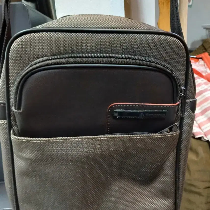 [BUNJANG] Samsonite Crossbody Bag Brown / 샘소나이트 크로스백 브라운