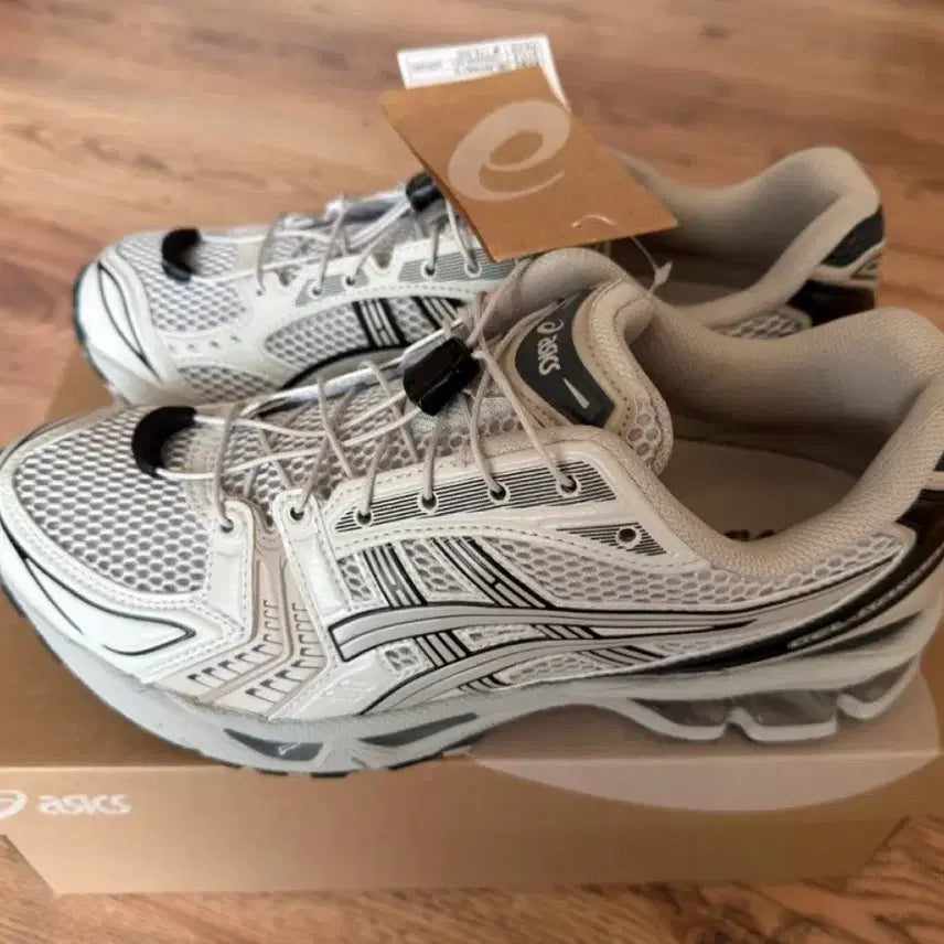 [BUNJANG] ASICS Gel-Kayano 14 Unlimited Smoke Grey / 아식스 언리미티드 젤 카야노 14 스모크 그레이 255 판매합니다.