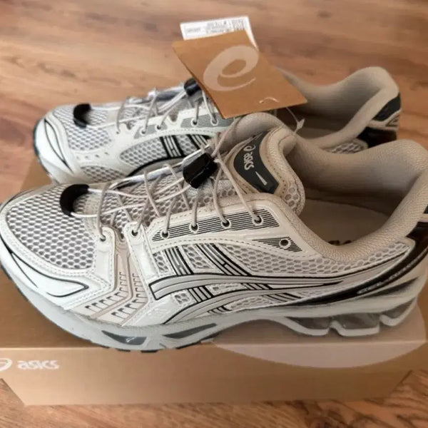 [BUNJANG] ASICS Gel-Kayano 14 Unlimited Smoke Grey / 아식스 언리미티드 젤 카야노 14 스모크 그레이 255 판매합니다.