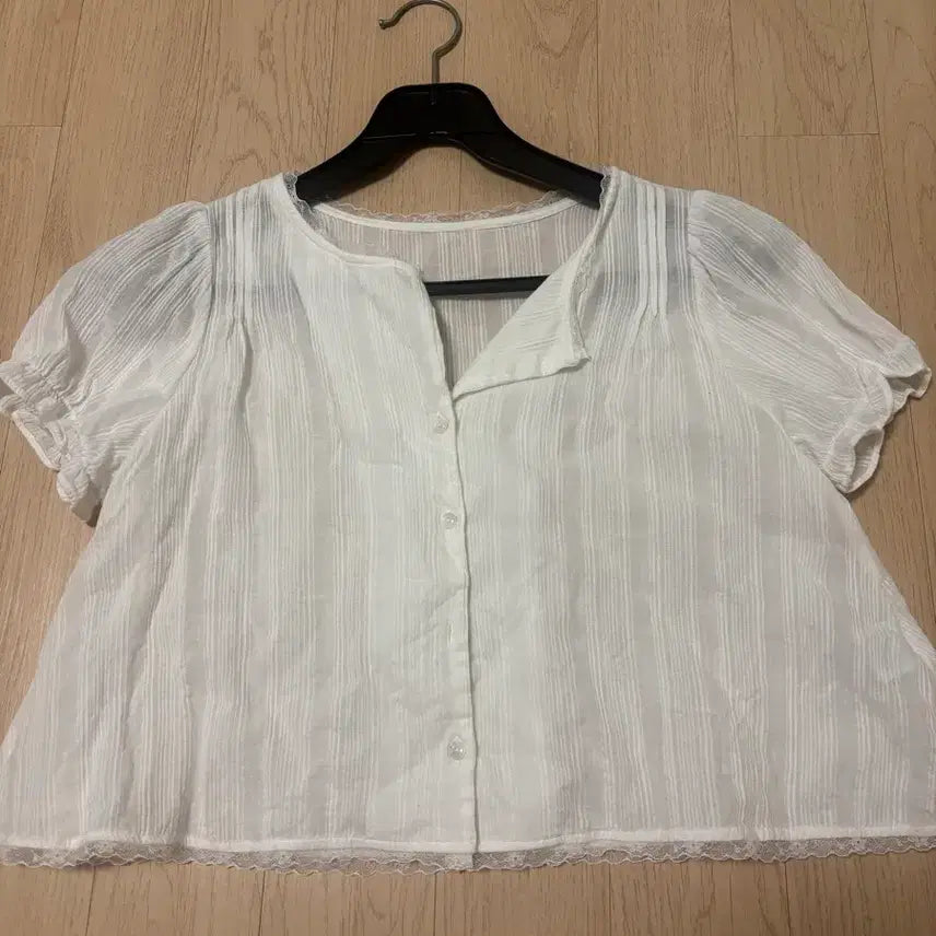 [BUNJANG] Live Hour Short Sleeve Blouse / 리브아워 반팔 블라우스