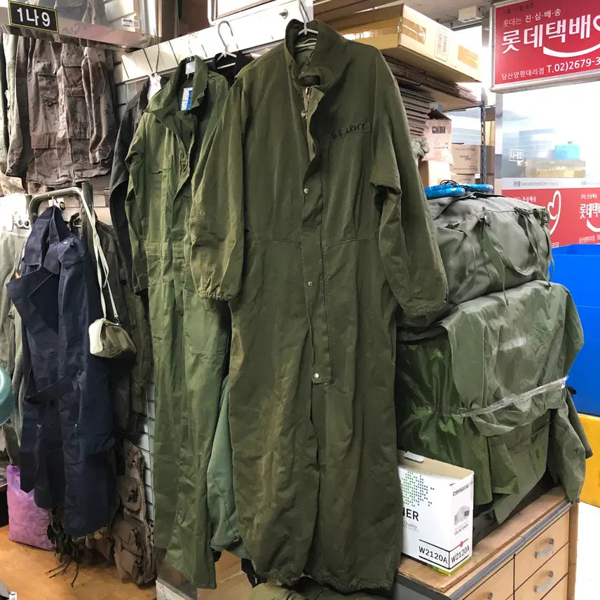 [BUNJANG] US Army Mechanic Coveralls Jumpsuit (Olive Drab, B Grade) / 미군정비복26. [미군오리지널/B급] 미 육군 메카닉 정비병 전술 커버올 점프수트 (올리브)