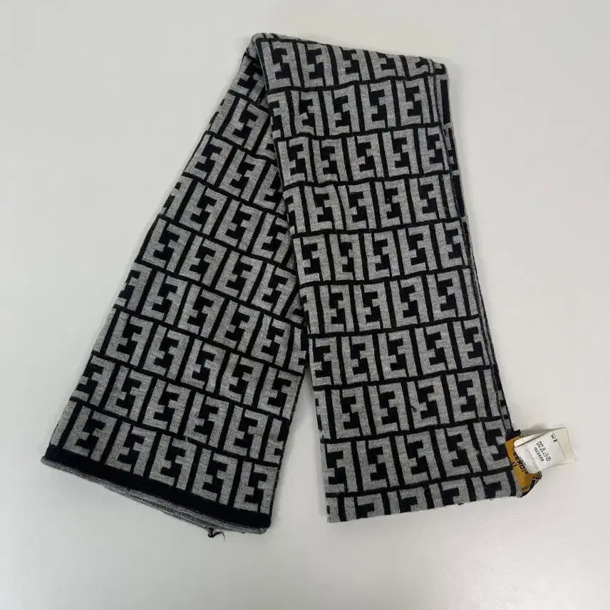 [BUNJANG] Fendi FF Zucca Pattern Wool Scarf / [정품] 펜디 FF주카 패턴 울 머플러