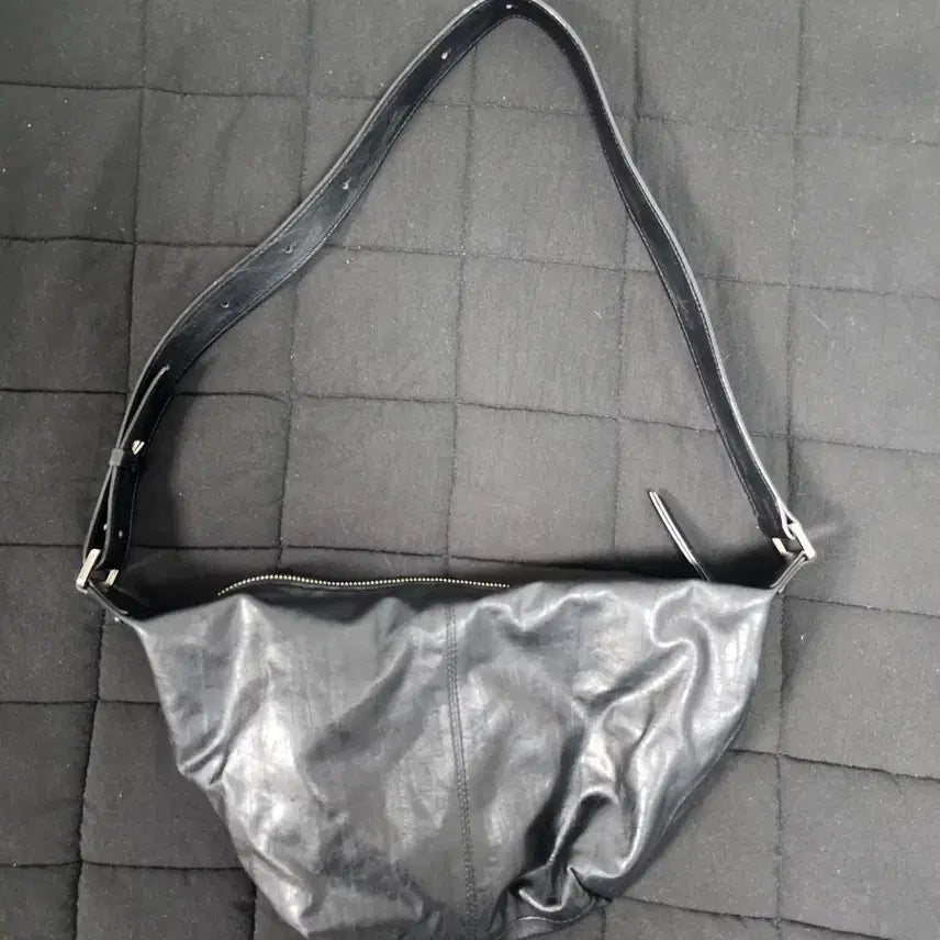 [BUNJANG] Munie Rider Sling Bag / 뮤니에 라이더 슬링백