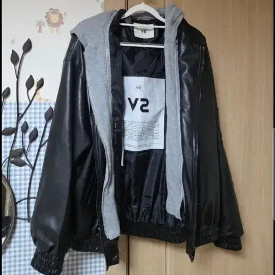 [BUNJANG] V2 Leather Hooded Zip-Up Jacket - Size L / V2가죽후드집업자켓.  L