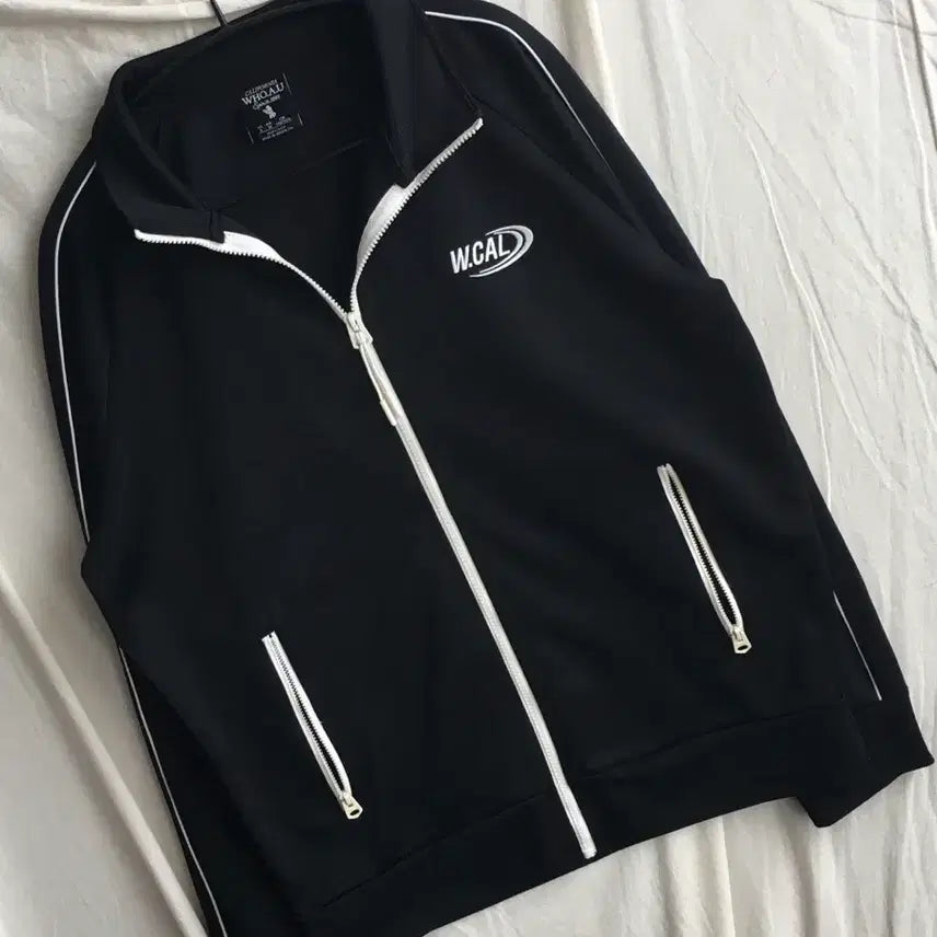 [BUNJANG] Whoo You Chest Logo Functional Zip-up / 후아유 가슴로고 기능성집업