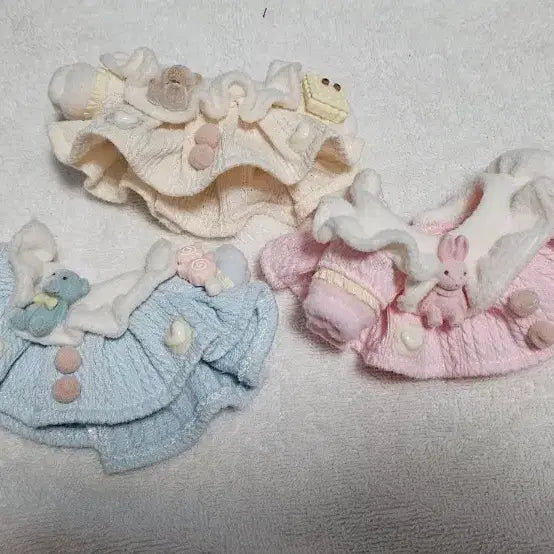 [BUNJANG] Soft Cheese 'Ggulkulkiss' 3-Piece Doll Clothing Set / 솜인형옷 소프트치즈 꿀꿀키스 3종 일괄