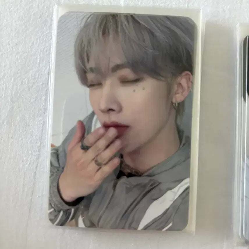 [BUNJANG] Enhypen Ni-ki Lucky Draw POB (Gaegugi) + Office Worker Photocard / 앤더블 리키 미공포 개죽이 + 직장인