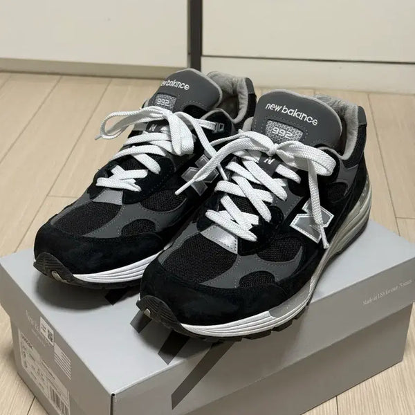 [BUNJANG] New Balance 992 Black Sneakers (270) / 뉴발란스 992 블랙 270