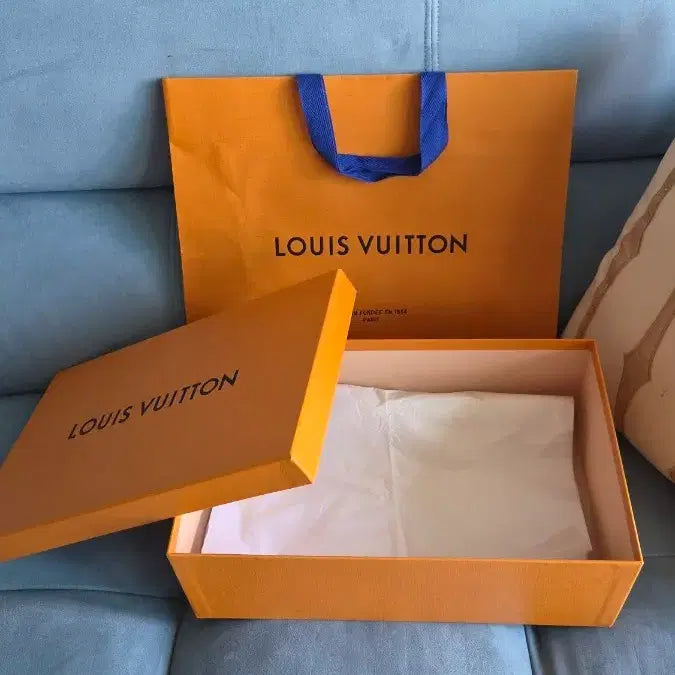 [BUNJANG] Louis Vuitton Box and Shopping Bag Set / 6-4)루이비통박스(37*22*13)쇼핑백 셋트(박스+쇼핑백)