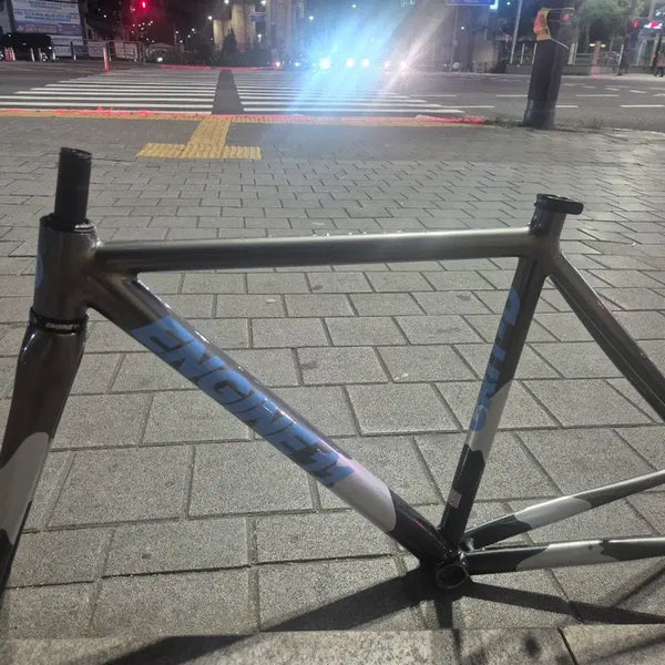 [BUNJANG] Gunmetal Frame (Size S, Mint Condition) / 건메탈 프레임(s무하자급)
