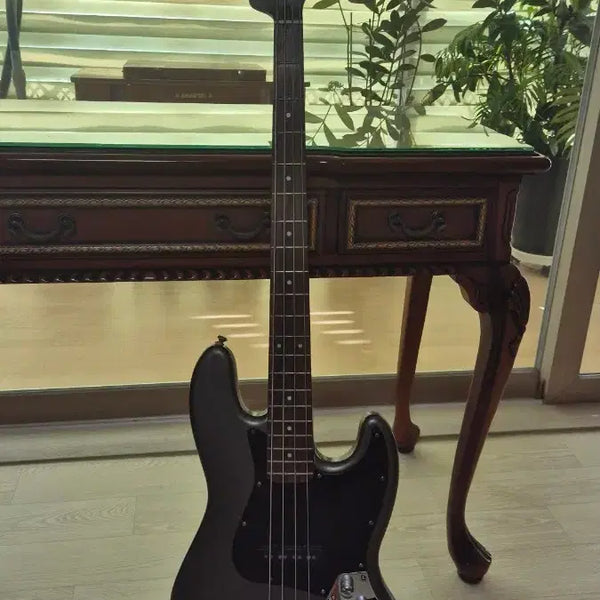 [BUNJANG] Squier Jazz Bass (Beginner Set) / 스콰이어 재즈 베이스 (입문용)