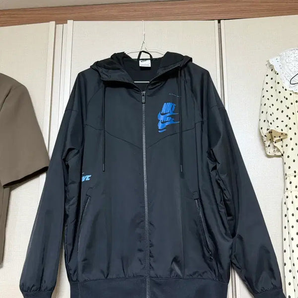 [BUNJANG] Nike Windbreaker Jacket / 나이키 바람막이