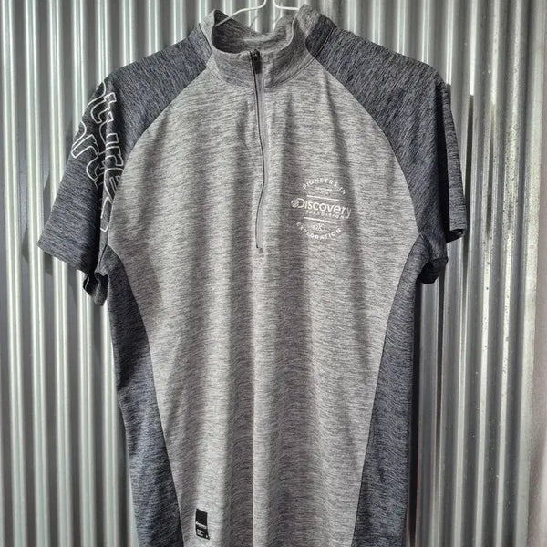 [BUNJANG] Discovery Half Zip T-Shirt Gray Size 100 / 100 디스커버리 반팔 1/2 집업 티셔츠 그레이