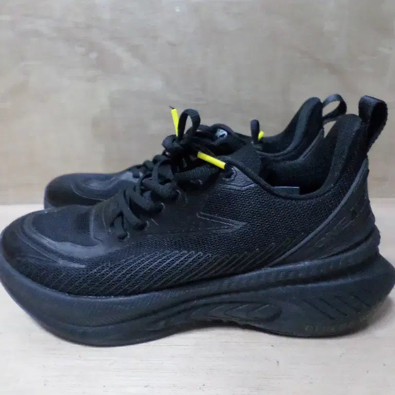 [BUNJANG] HURULUK Vintage Max Cushion Running Shoes Black / 후루룩구제3 250 원믹스 맥스 쿠션 운동화 런닝화 블랙 260811