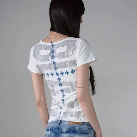 [BUNJANG] Frenda Double Cross Back Print Short Sleeve White / 프렌다 DOUBLE CROSS BACK PRINT SHORT SLEEVE WHITE