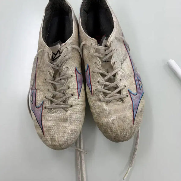[BUNJANG] Mizuno Soccer Cleats Japan Model Size 250 / 미즈노 축구화 재팬 250