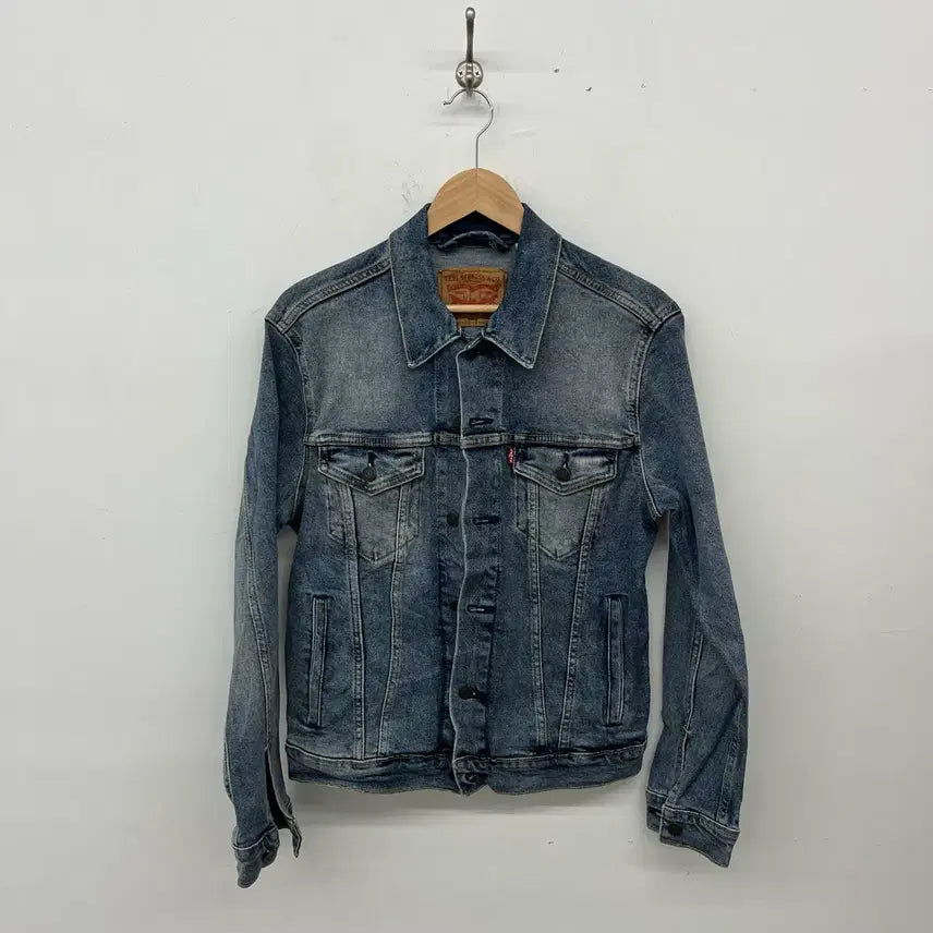 [BUNJANG] Levi's Vintage Washed Blue Denim Jacket Men's S / 리바이스 빈티지 청자켓 워시드 블루 남성S