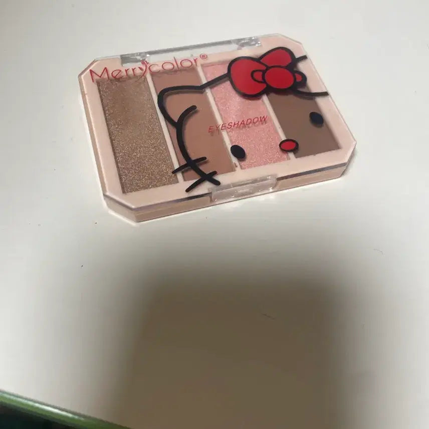 [BUNJANG] Hello Kitty Palette / 헬로키티 팔레트
