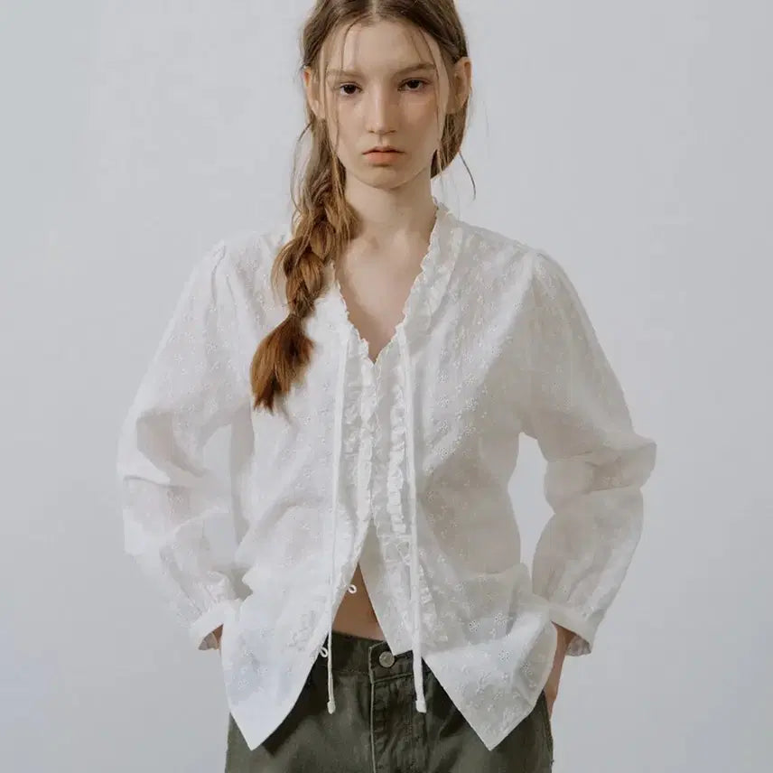[BUNJANG] Fribee07 Embroidered Blouse - White / 프리버07 블라우스