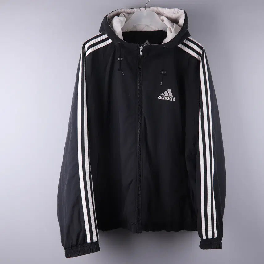 [BUNJANG] Adidas Old School Hooded Quilted Jumper Capella Jacket Black (110) / 아디다스 올드스쿨 후드 누빔 점퍼 카펠라 자켓 블랙 (110)