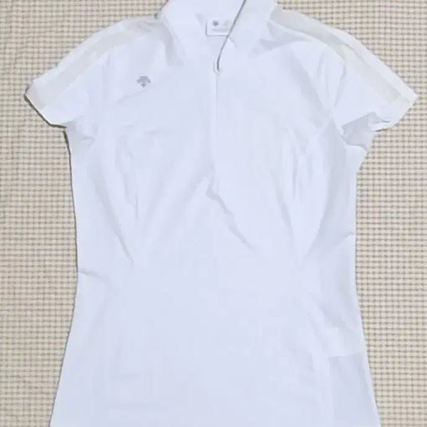 [BUNJANG] Descente Golf Women's Short Sleeve T-Shirt Size 90 / 데상트골프 여성반팔티셔츠 사이즈 90