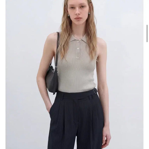 [BUNJANG] Lookast Brigitte Sleeveless Collar Knit Vest - Beige / 룩캐스트 브리지트 슬리브리스 카라 니트_베이지 / BRIGITTE SLEEVELESS