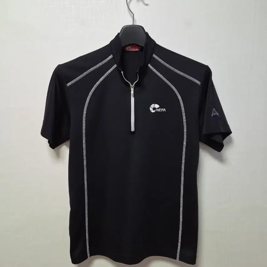 [BUNJANG] Nepa Men's Black Short-Sleeve Collared T-Shirt (Size 95) / 네파 남성 반팔 카라티 블랙  등산티 95