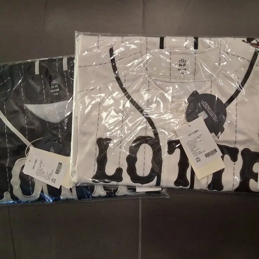 [BUNJANG] Lotte Giants Polithere Uniform (Black 110, White 90) / 롯데 자이언츠 폴리테루 유니폼 판매합니다