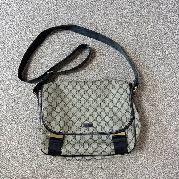 [BUNJANG] Gucci Supreme GG Crossbody Bag / Gucci 구찌 수프림 GG 크로스백